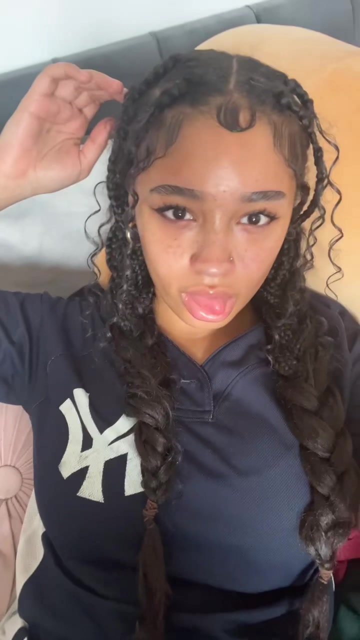 @urfavemixedgirl