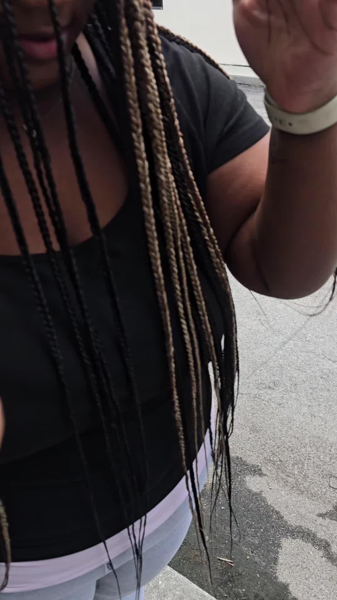 @African beauty of braiding
