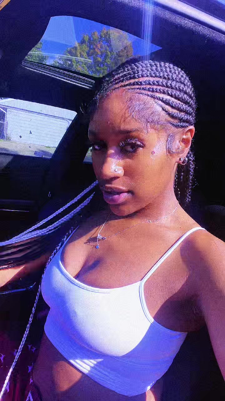 @they_adoreee_tay
