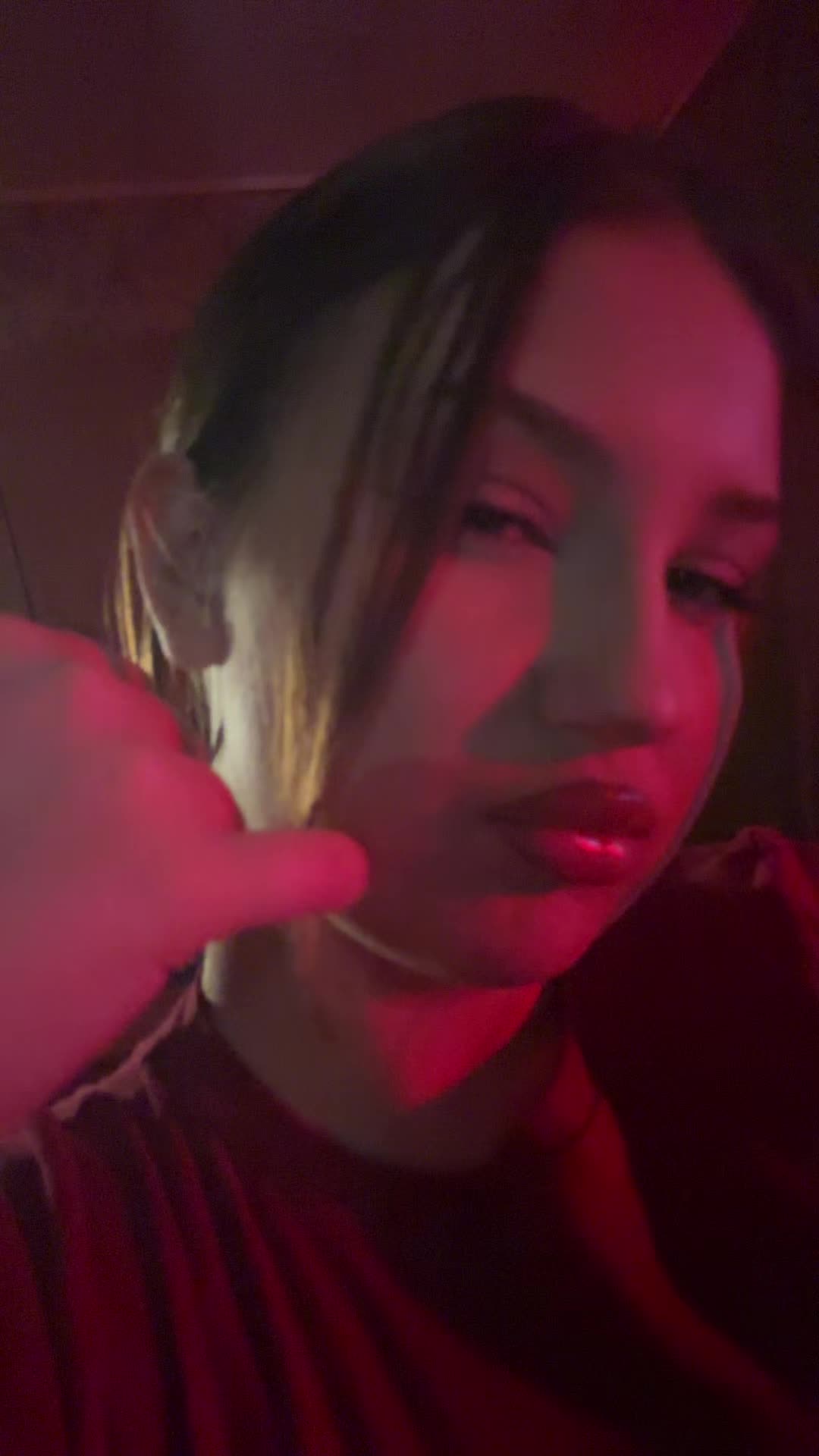 @feelii