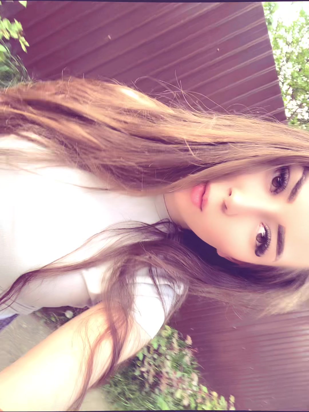 @ɛnd LARISA