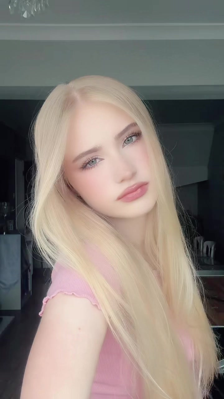 @Annabel Hughes 🦢🤍(mgmtbex)