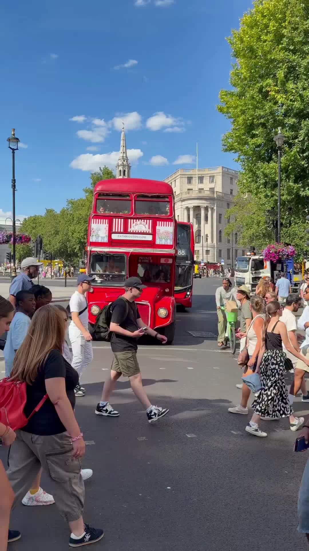 @𝓓𝓪𝓷𝓲𝓪𝓵 𝓚𝓱𝓪𝓷 𝕌𝕂🇬🇧