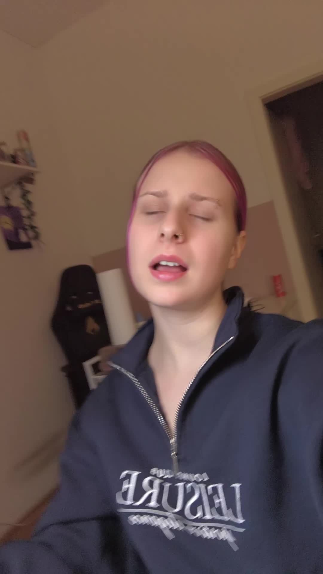 @Kimberly_biene
