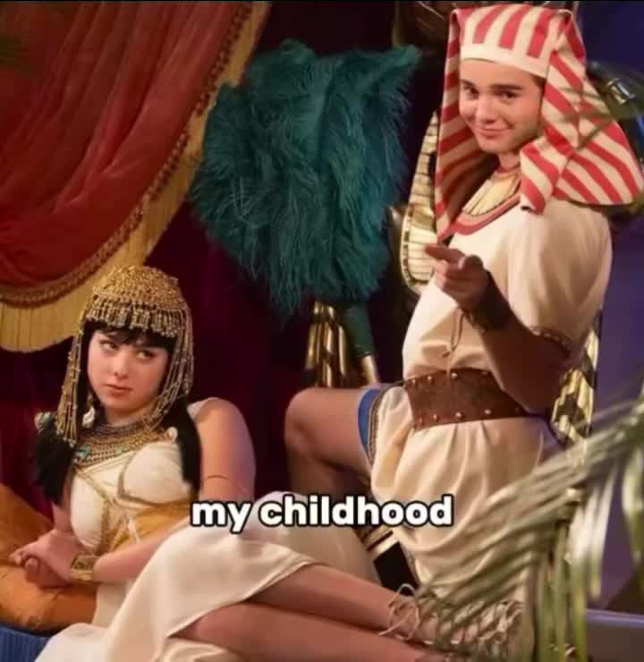 @maya le Clark fan