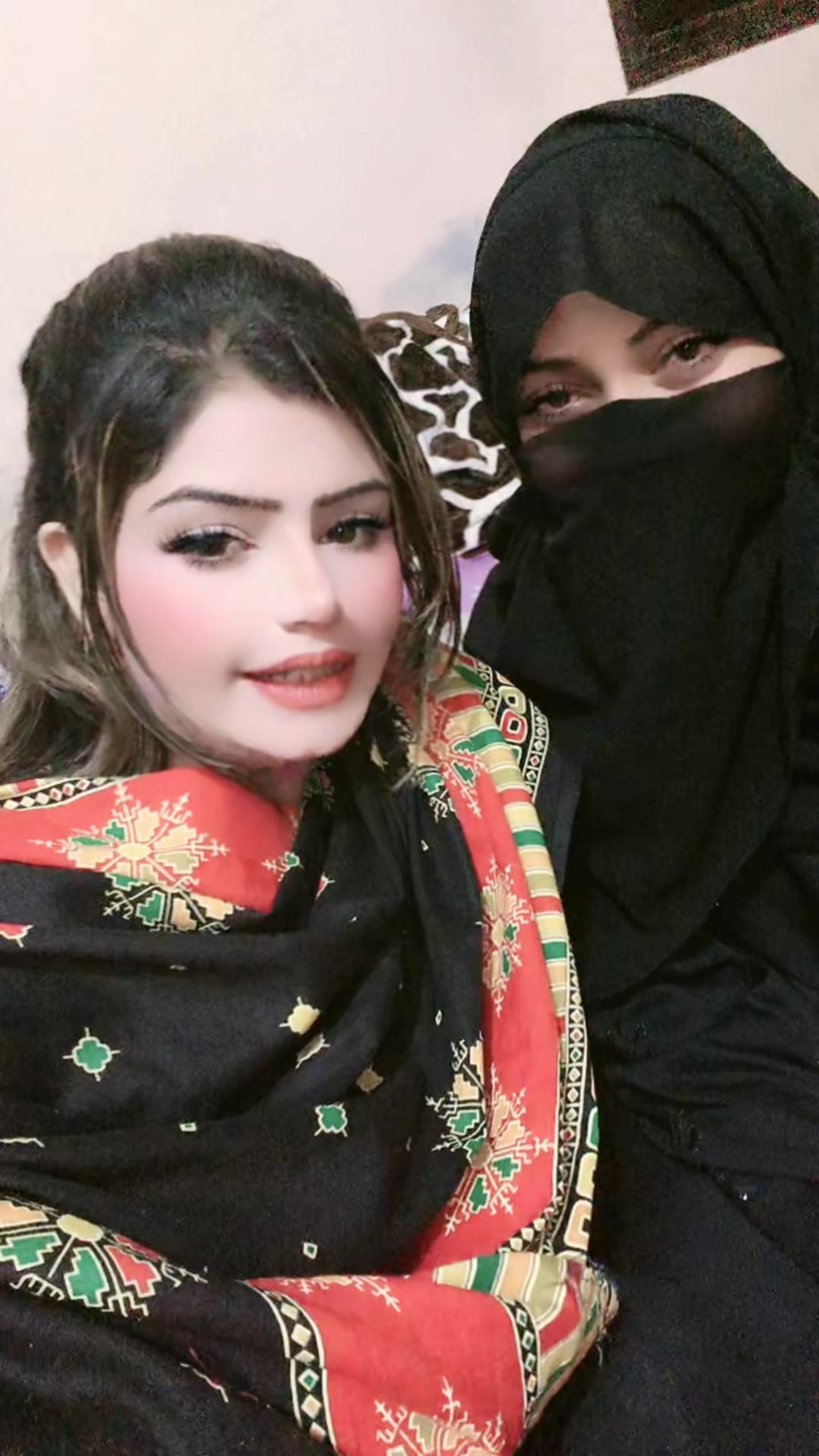 @😍Bushra Lewany