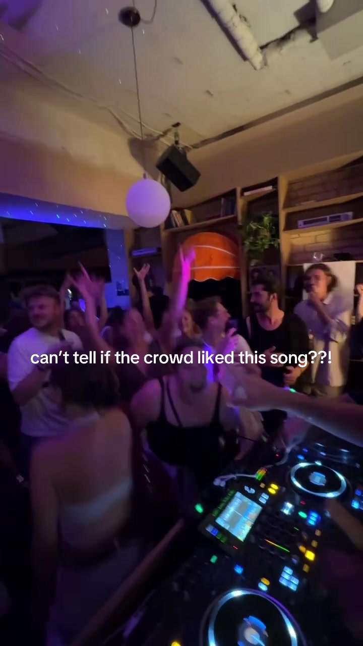 @friendsofstrangerss