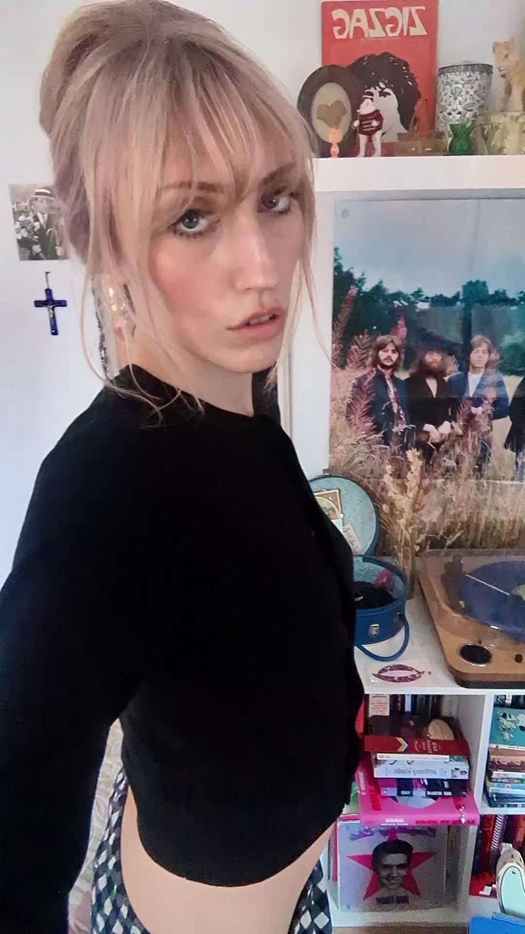 @Lily