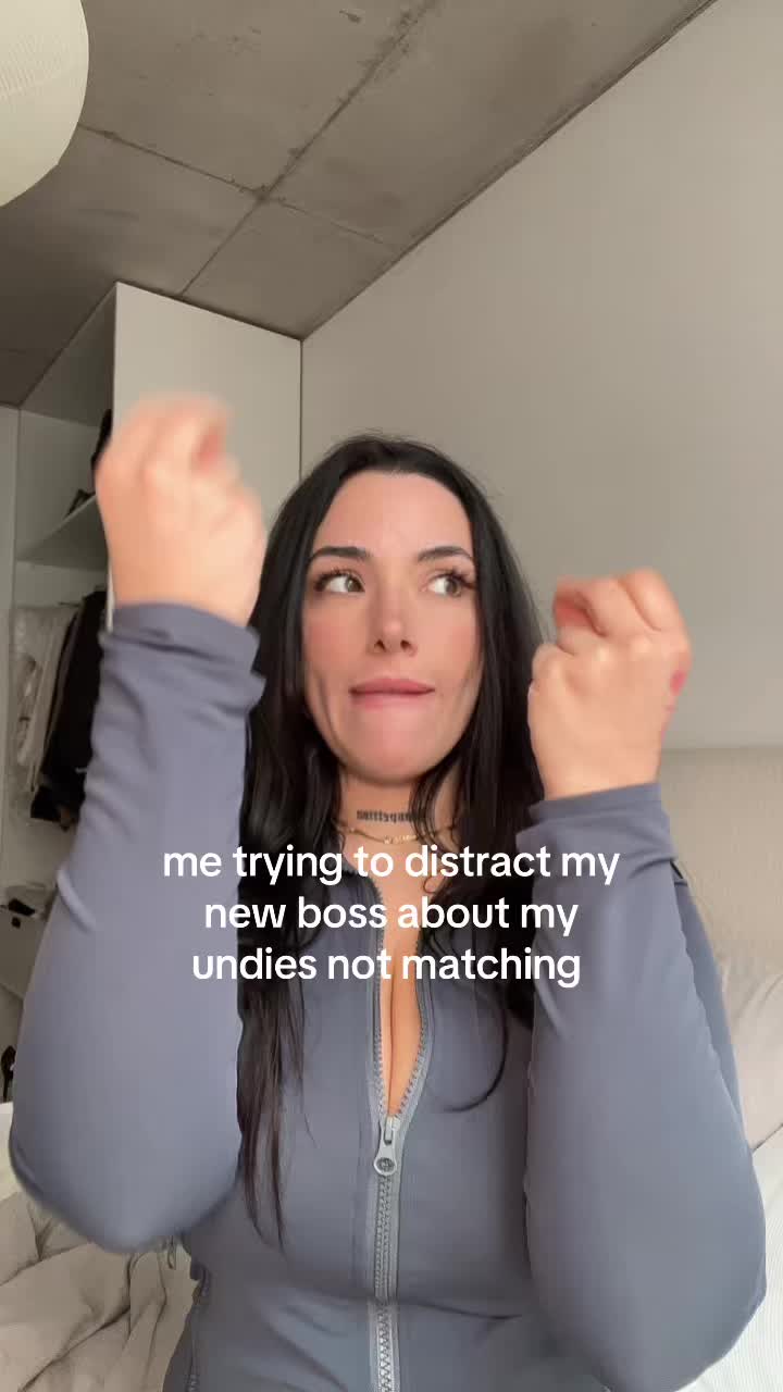 @____juliaclarkson___