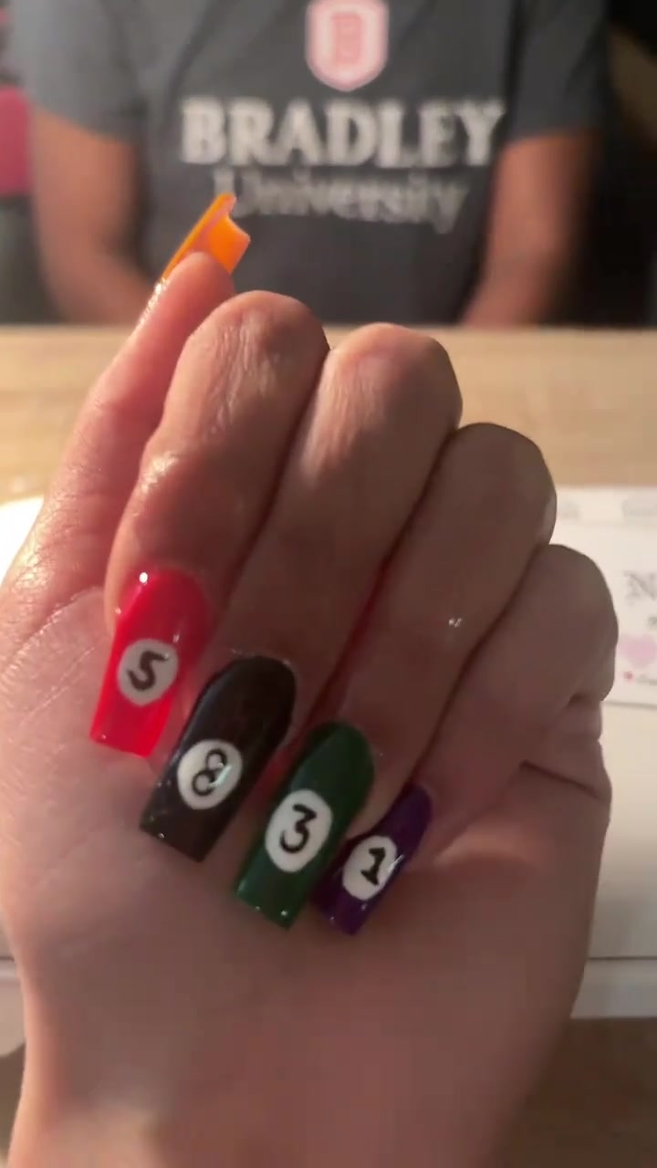 @NailsByNiv