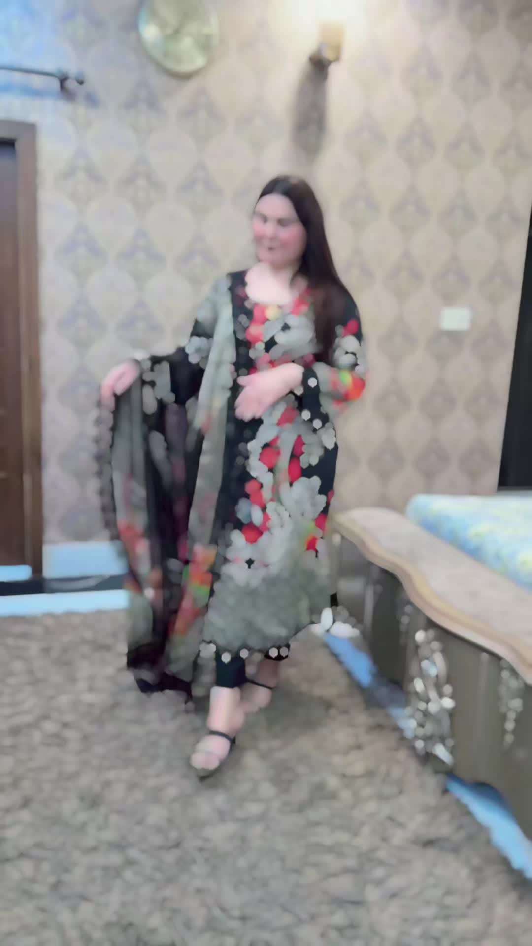 @𝗙𝗮𝗿𝘄𝗮 𝗾𝘂𝗲𝗲𝗻 👑
