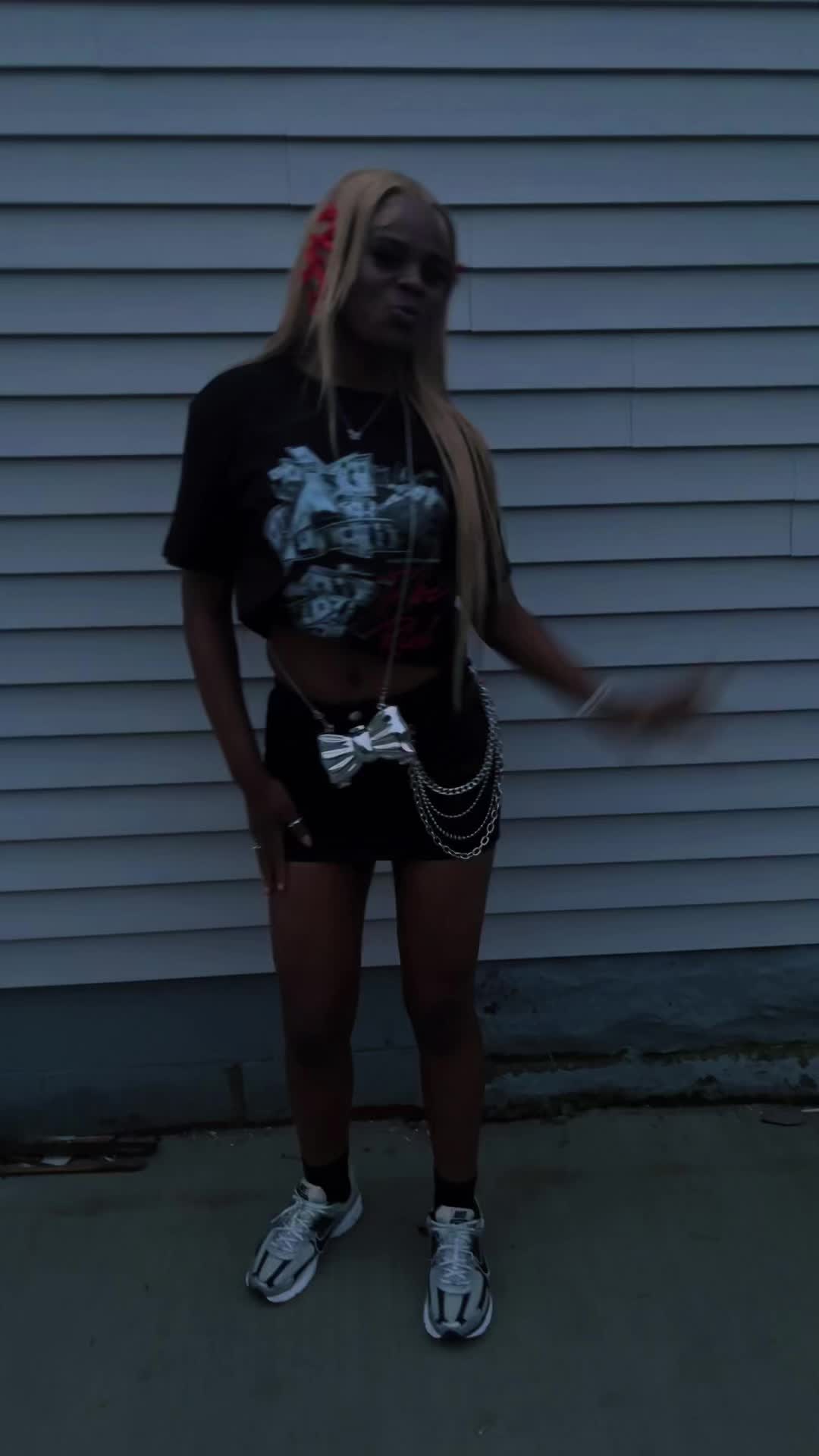 @️