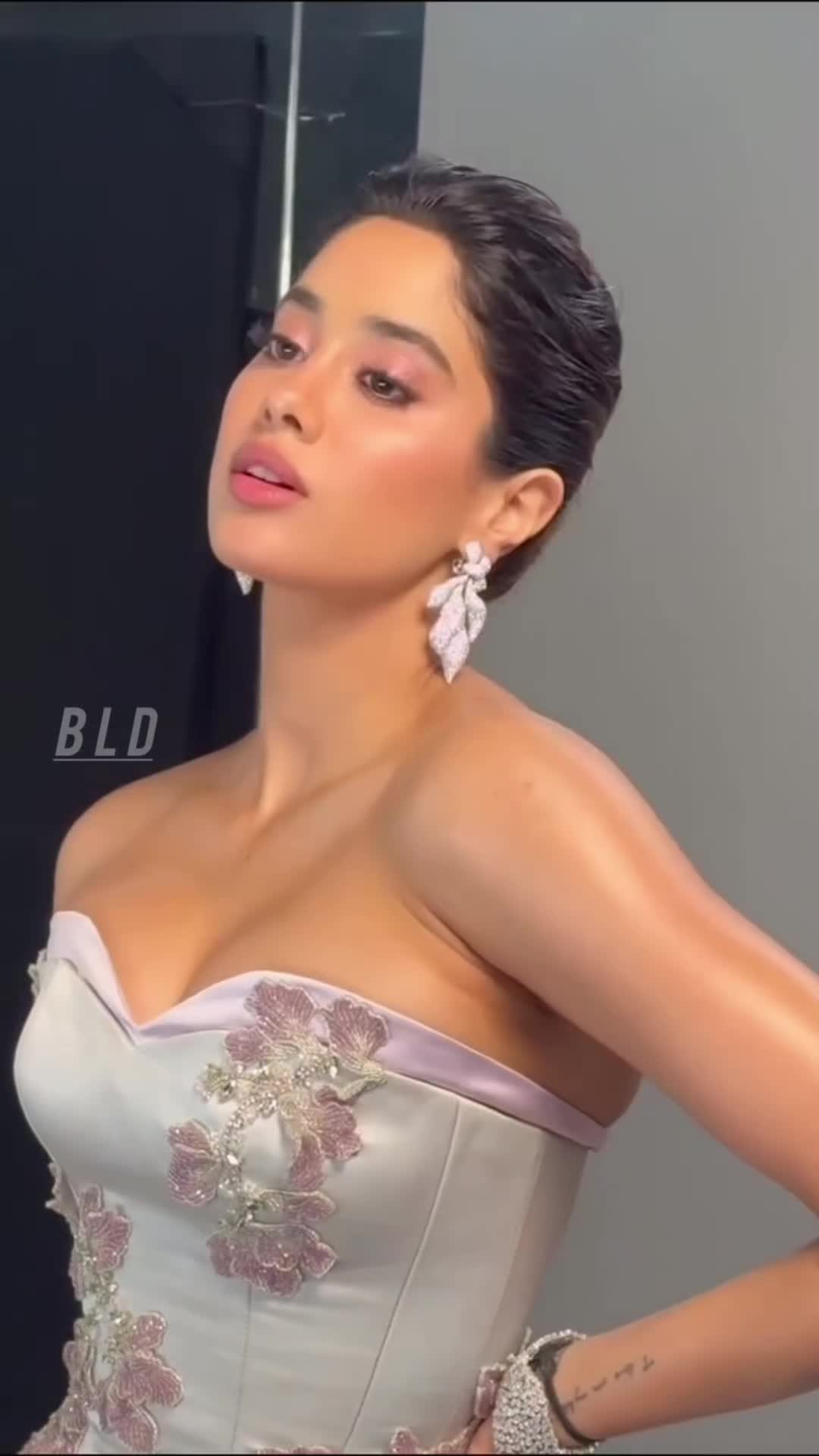 @BollywoodTrendX ๐ฅ๐ฌ