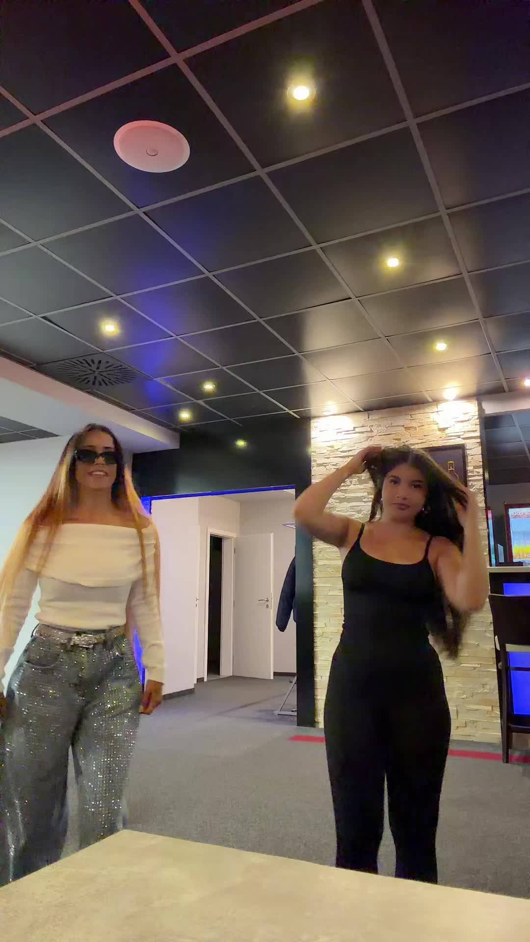 @👑𝐒𝐢𝐦𝐨𝐧𝐤𝐚👑