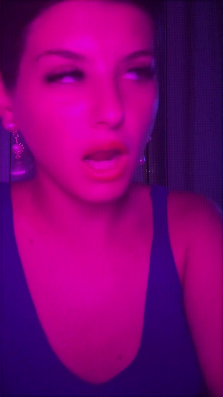 @𝒟𝑒𝒹𝑒🥀
