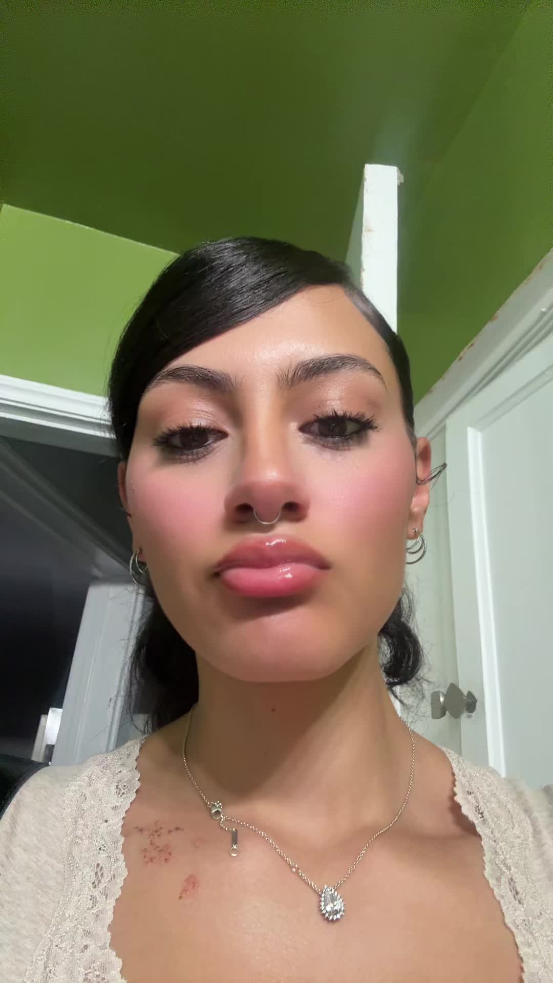 @Cachèt