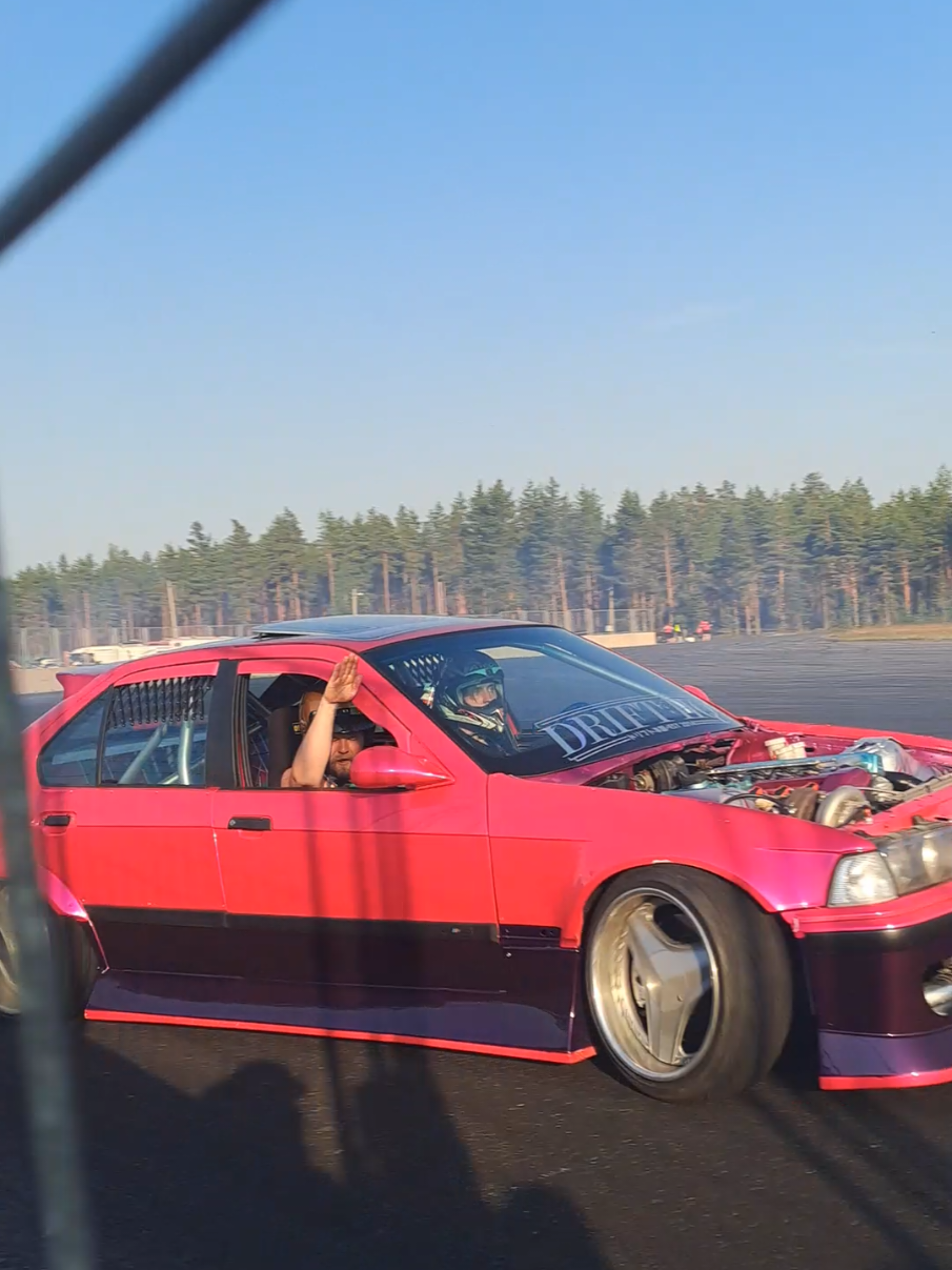 @Roope's Car Stuff