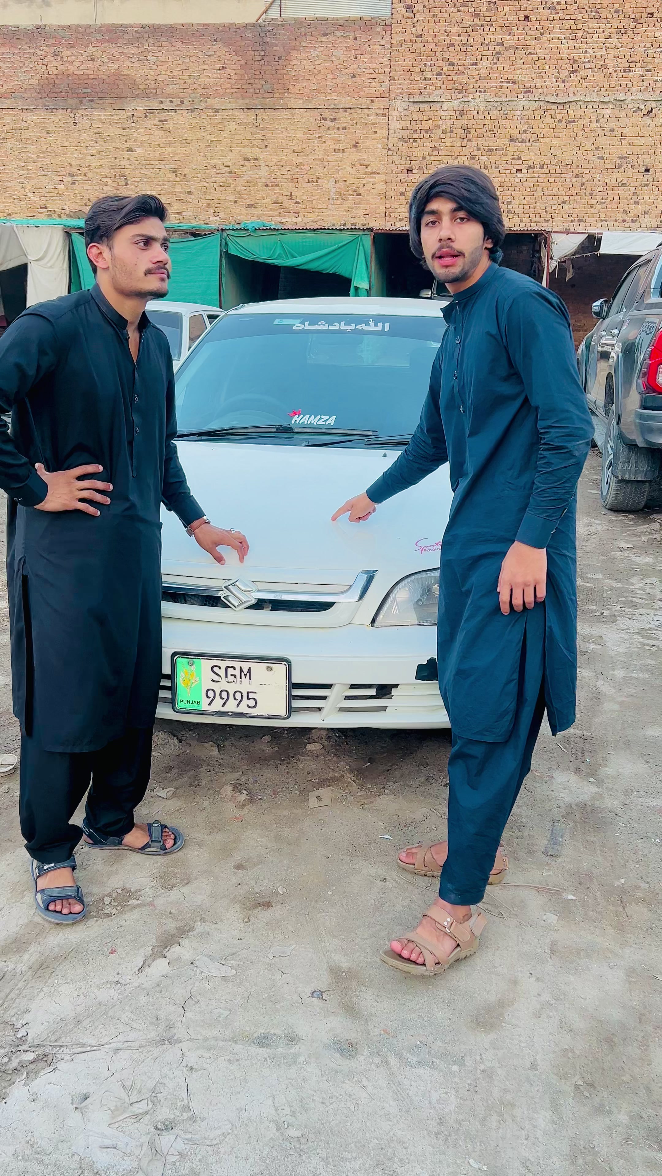 @AK👀khan👀