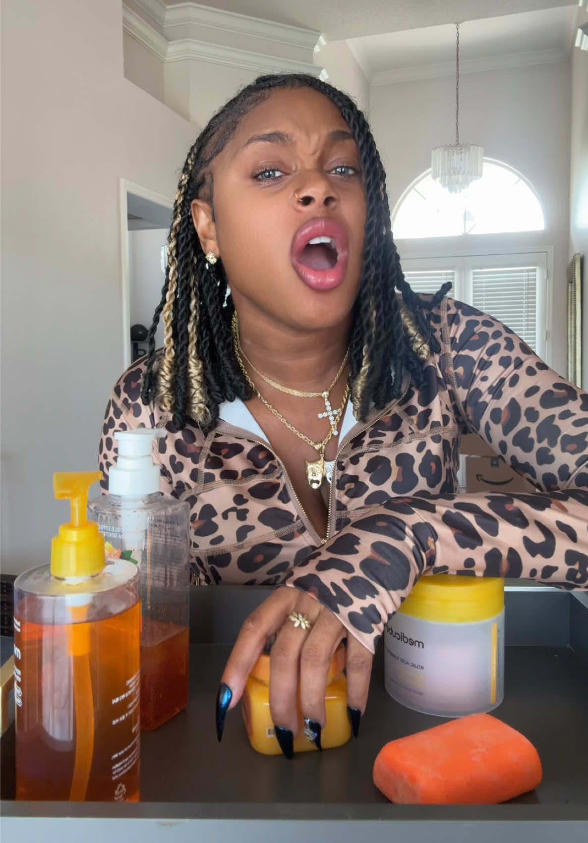 @🎭&trade;️$G🎭mrsmaskedsplashgoddes