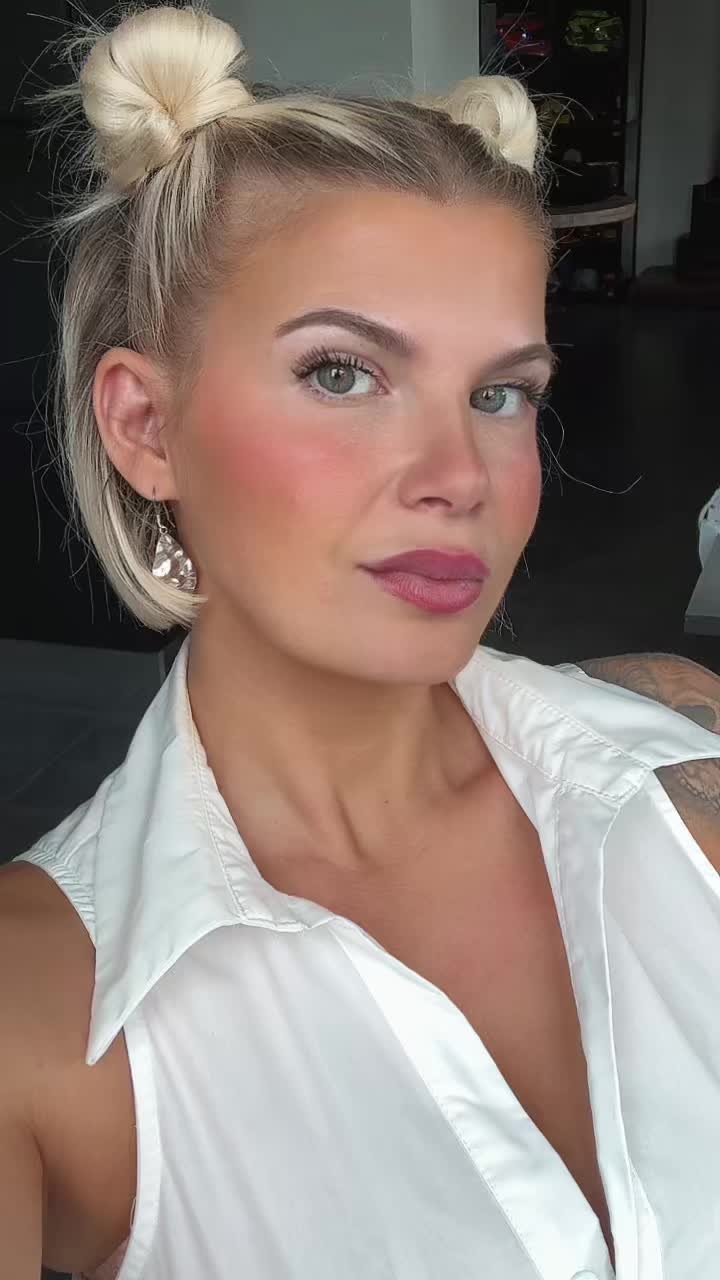 @❦