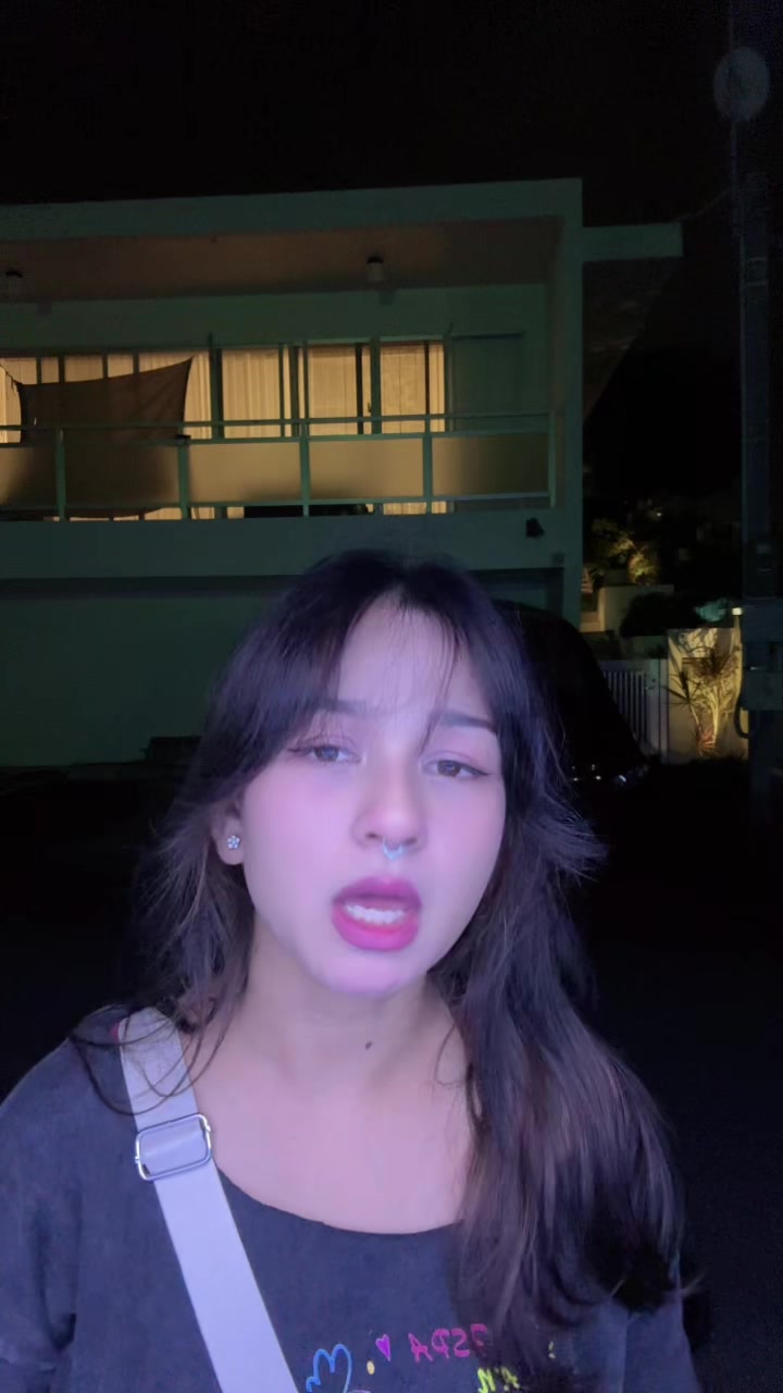 @ALINA🌸