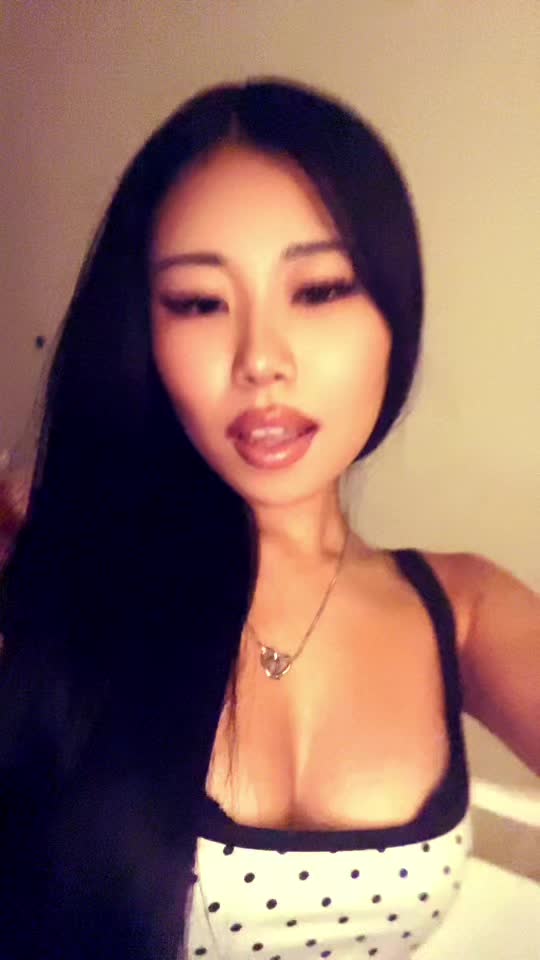 @Mia09