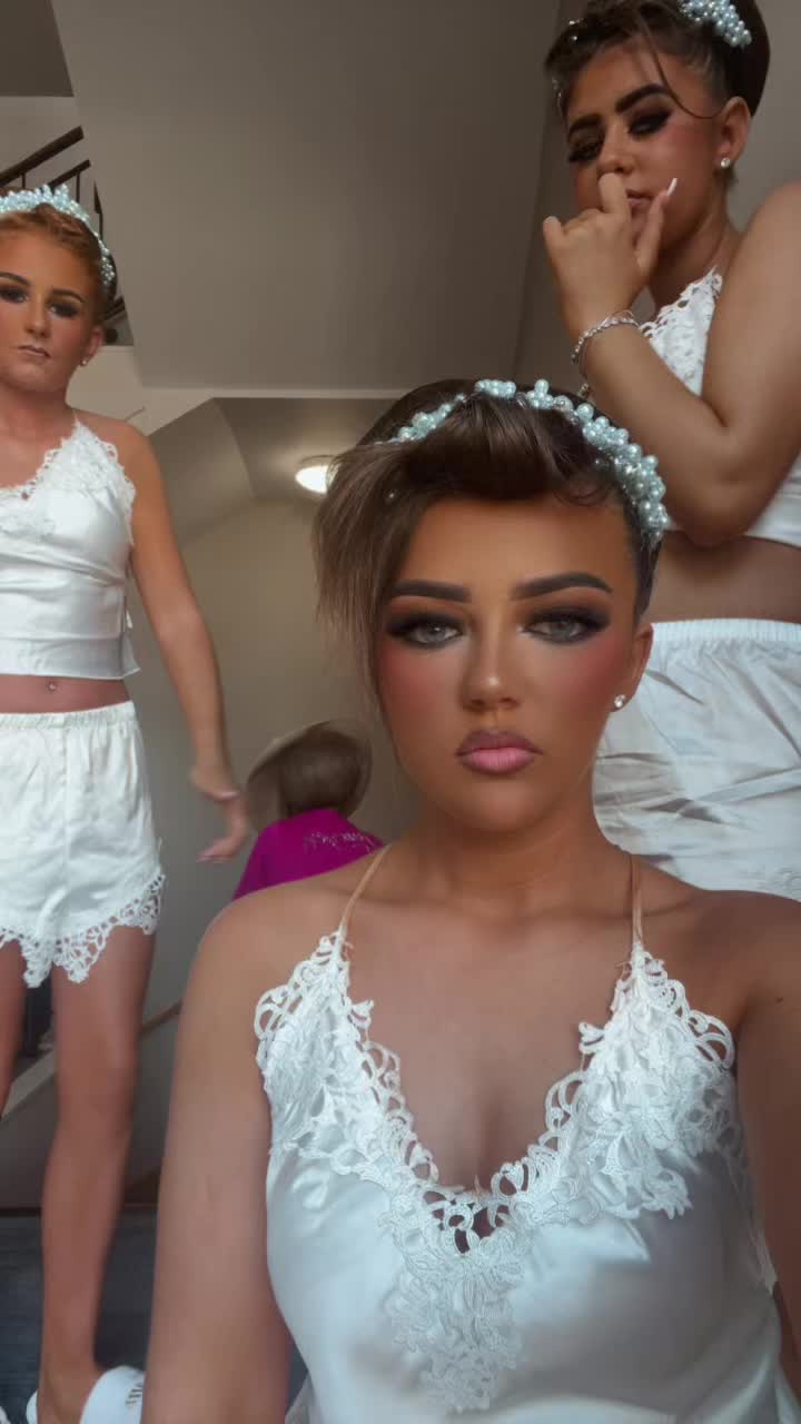 @ellensmag_18x