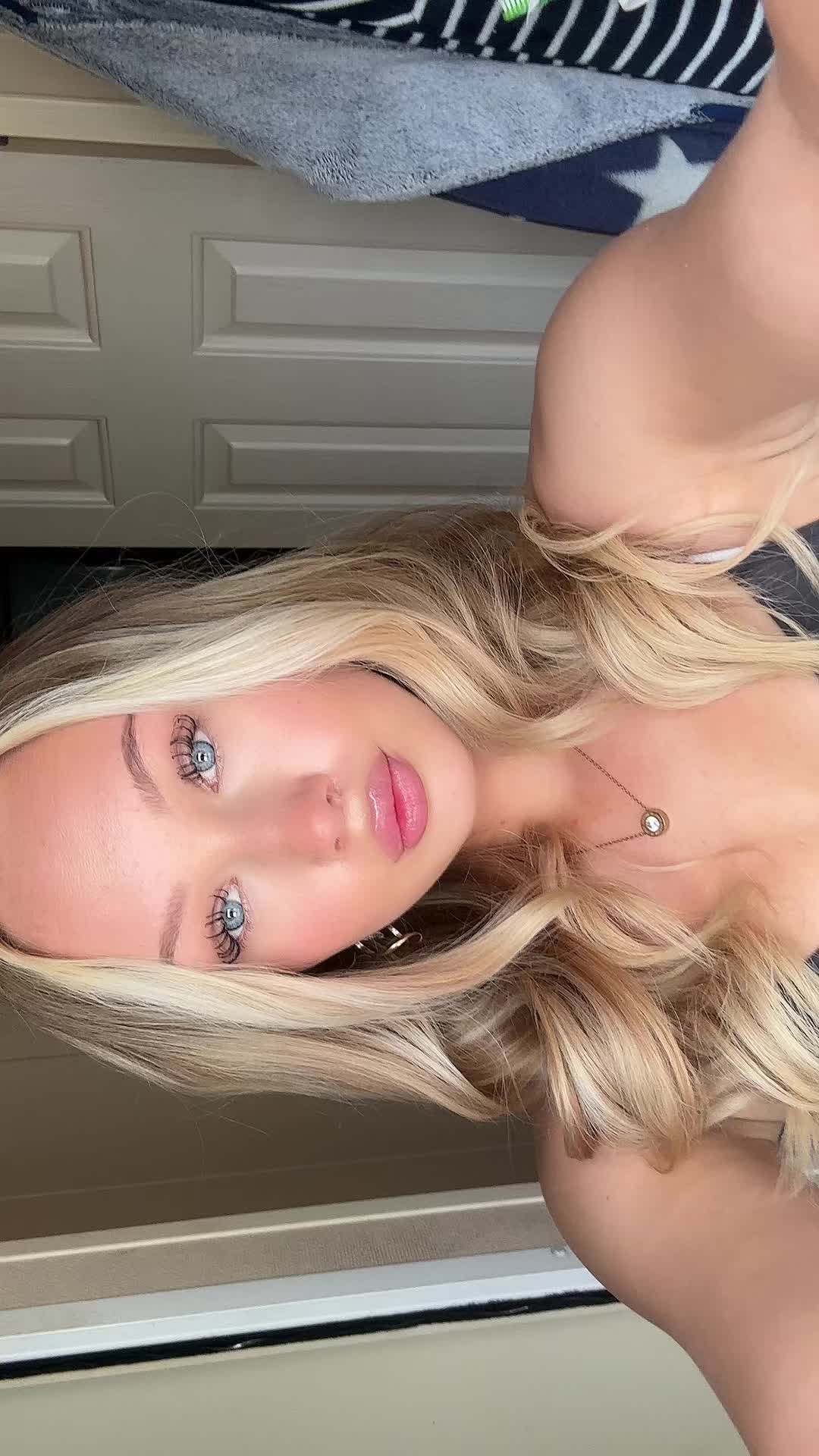 @_jillianvivienne