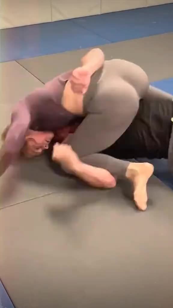 @Girls fight