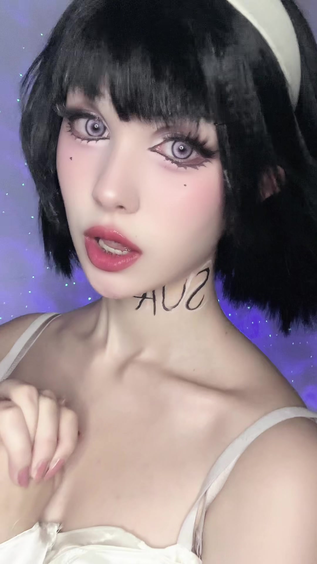 @𖦹&deg;🍎Anni