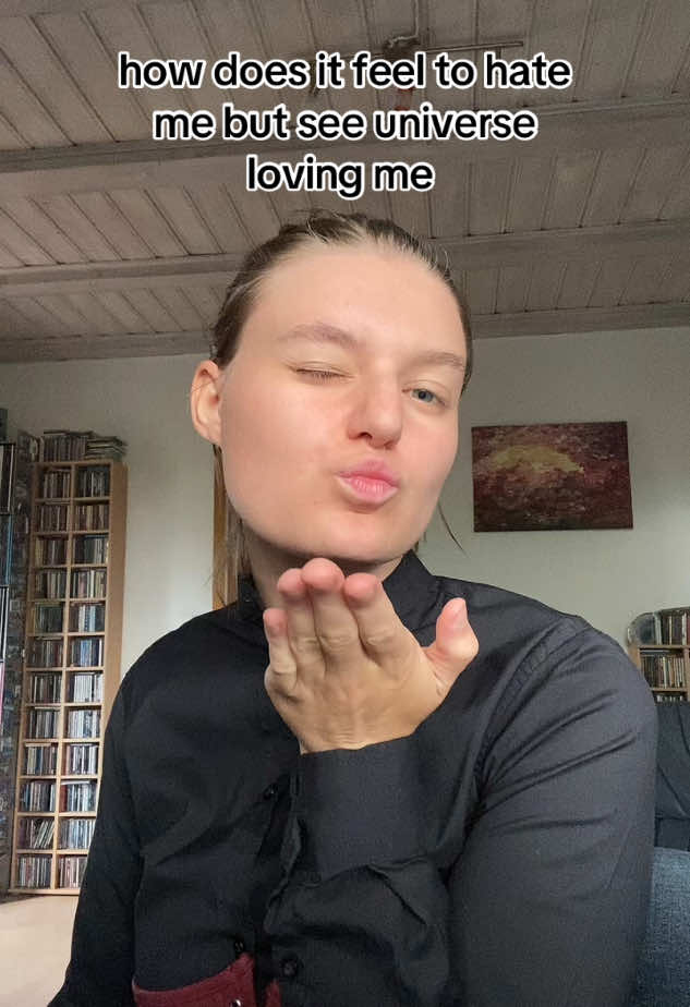 @your local gay boy ๐ณ๏ธ๐
