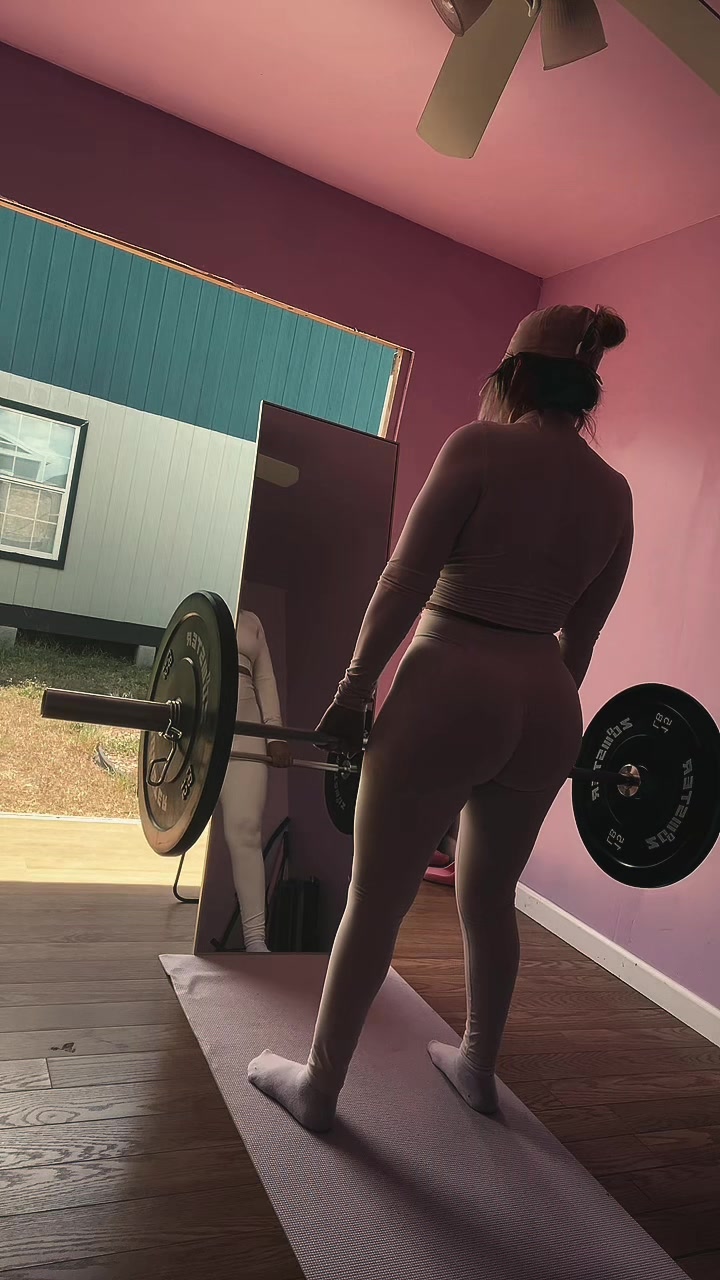 @ItsClara E