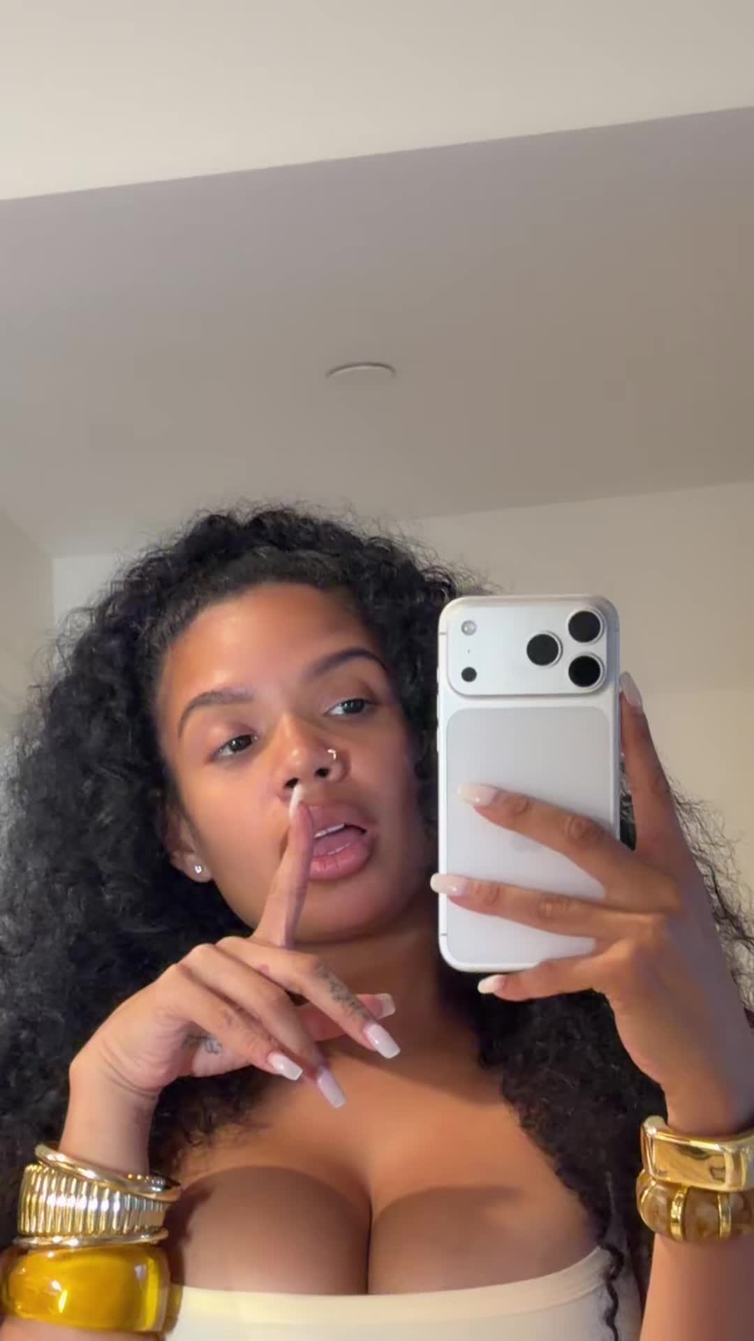@Ballyy