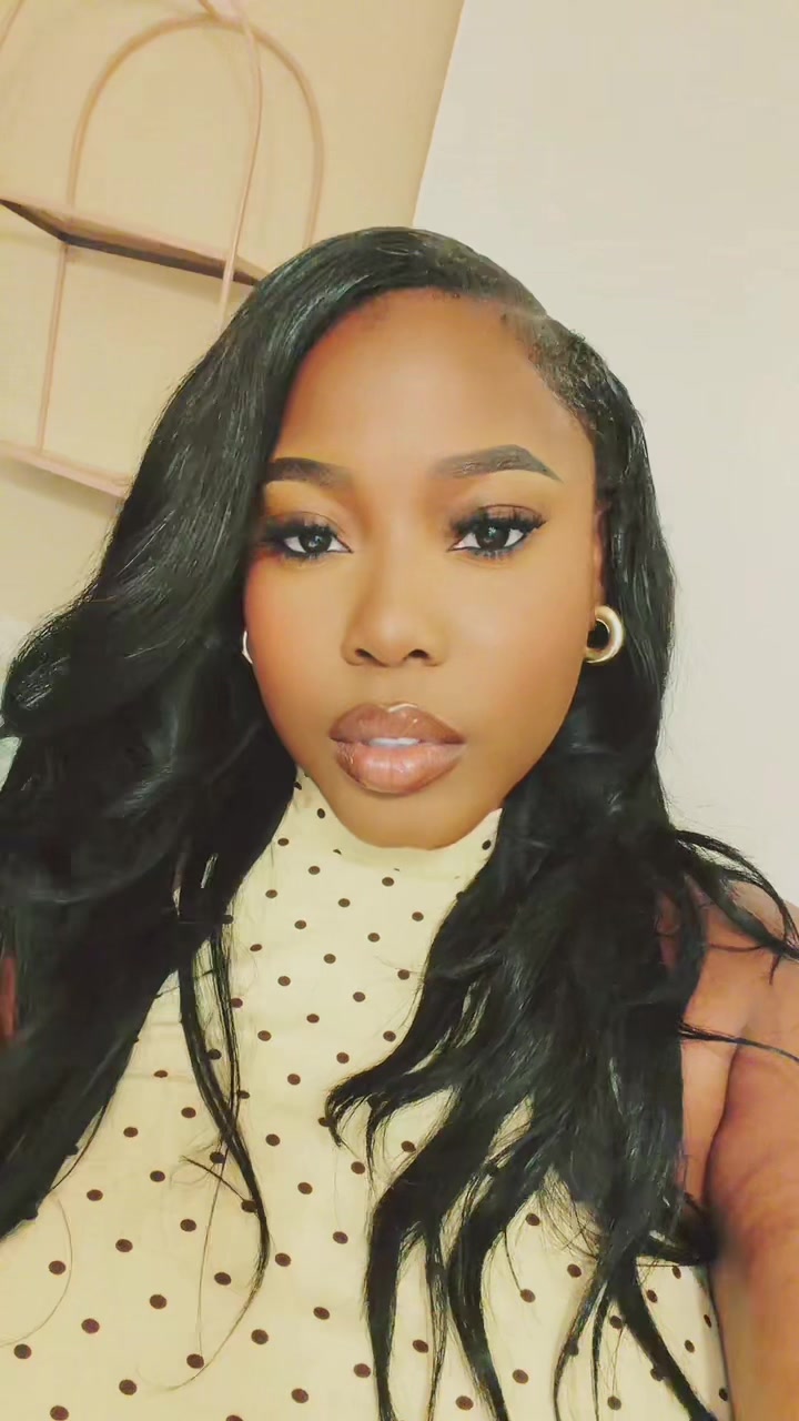 @BeautyByRoxy🫦