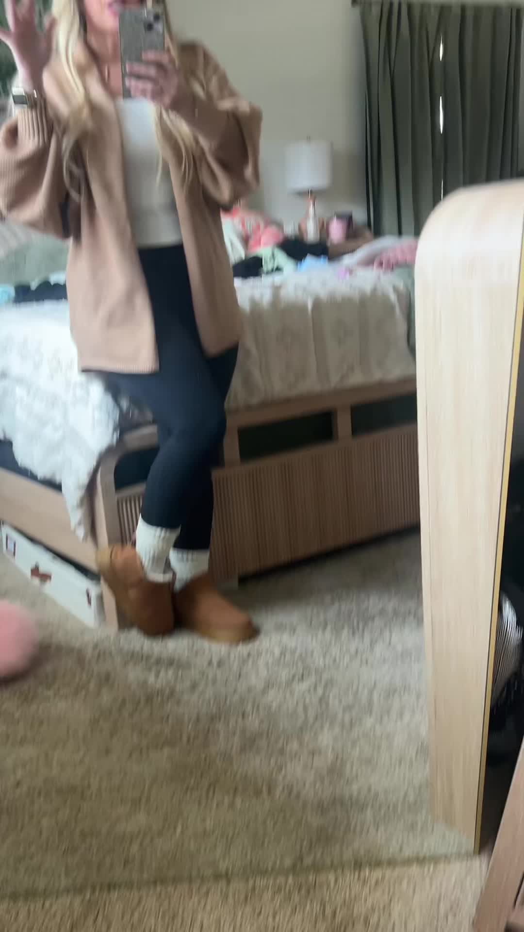@Janel 💁🏼&zwj;♀️📲