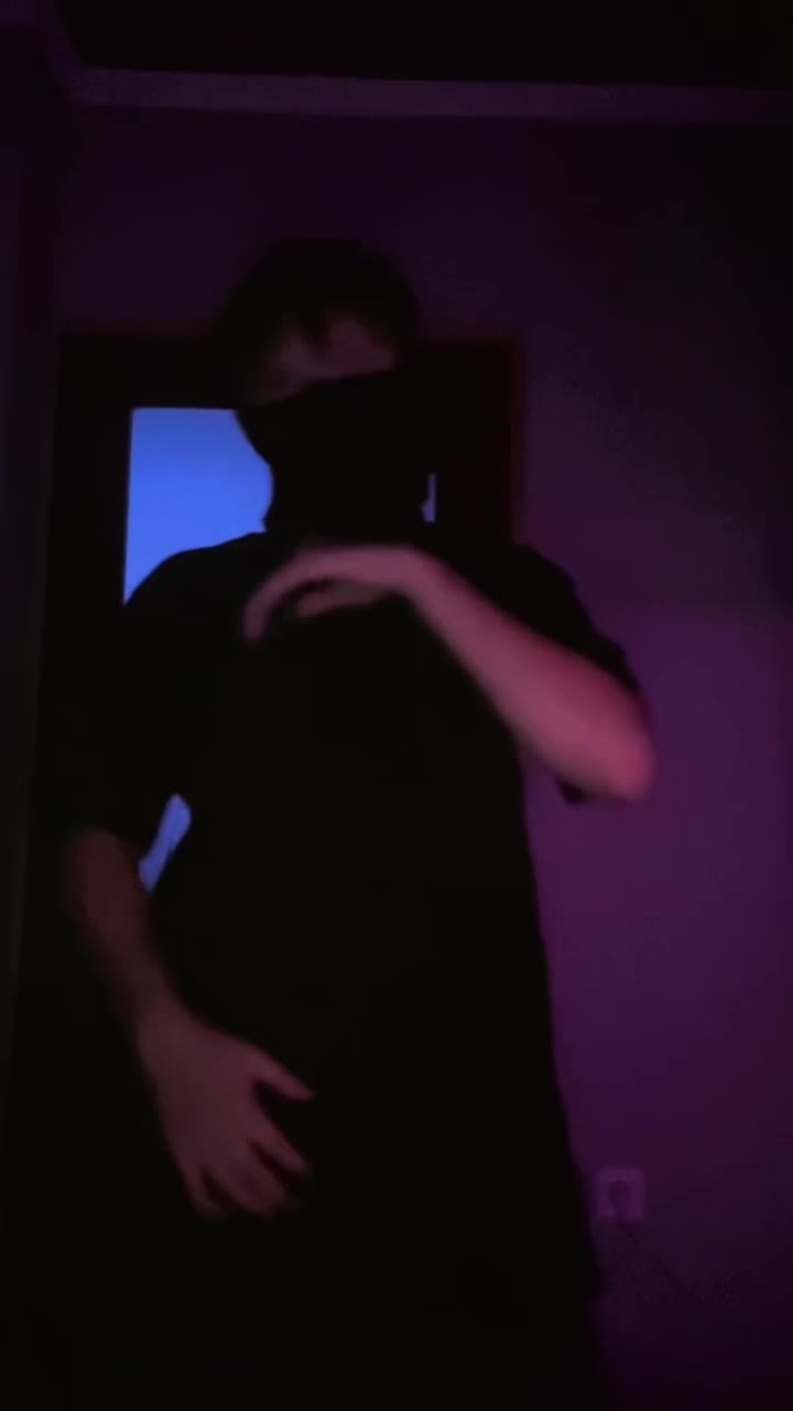 @𖣂