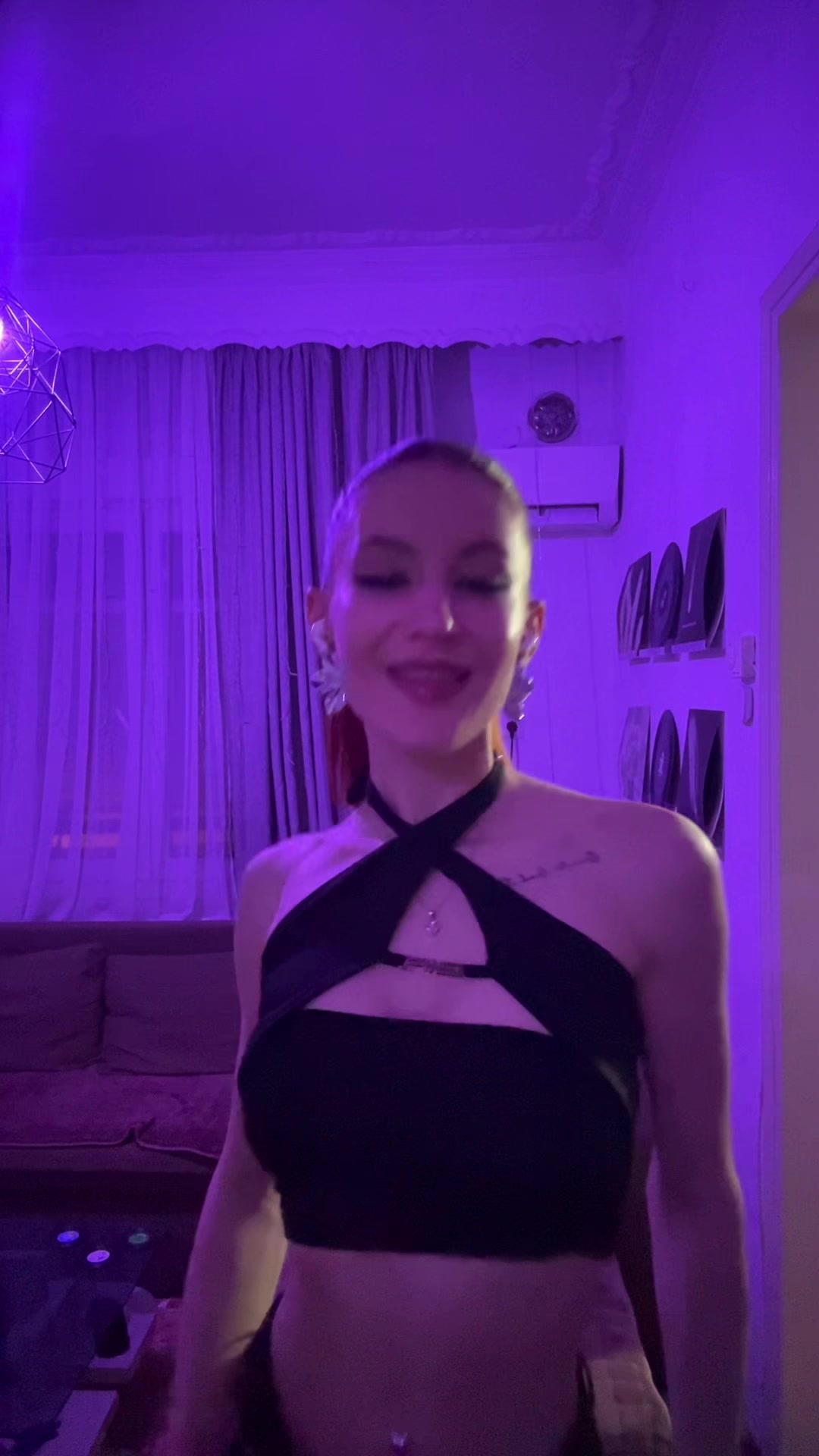 @👩🏼🦰