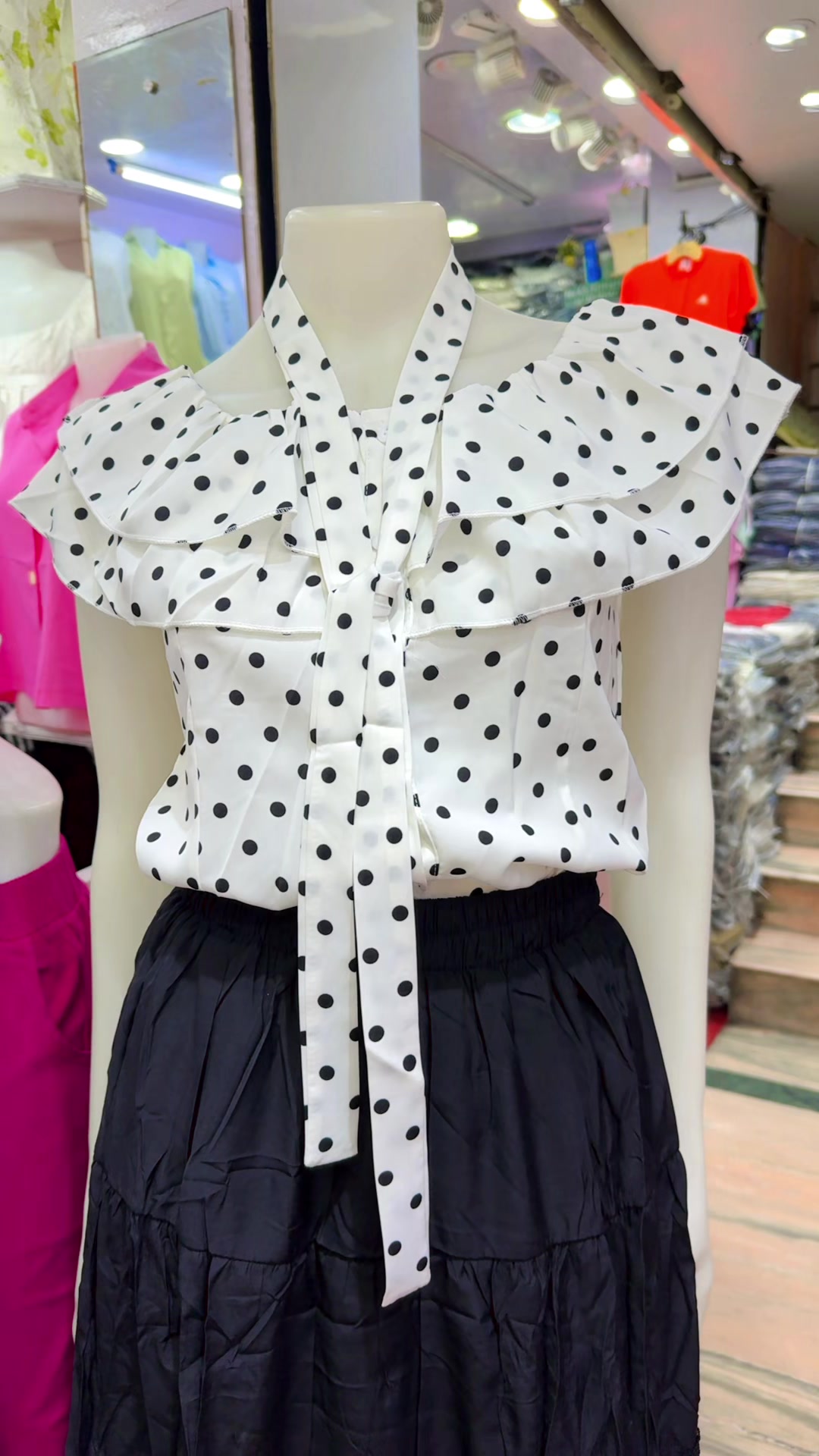 @Season Girls Wears