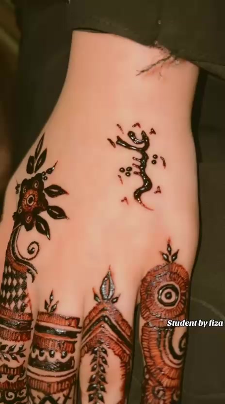 @مہندی آرٹسٹ💅🏻🦢🌸
