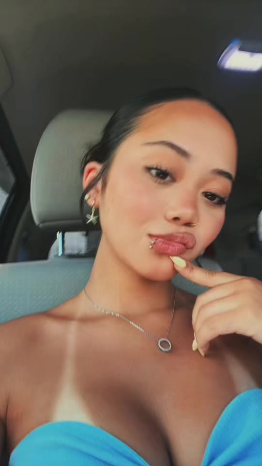 @Rebecca Massumi💋