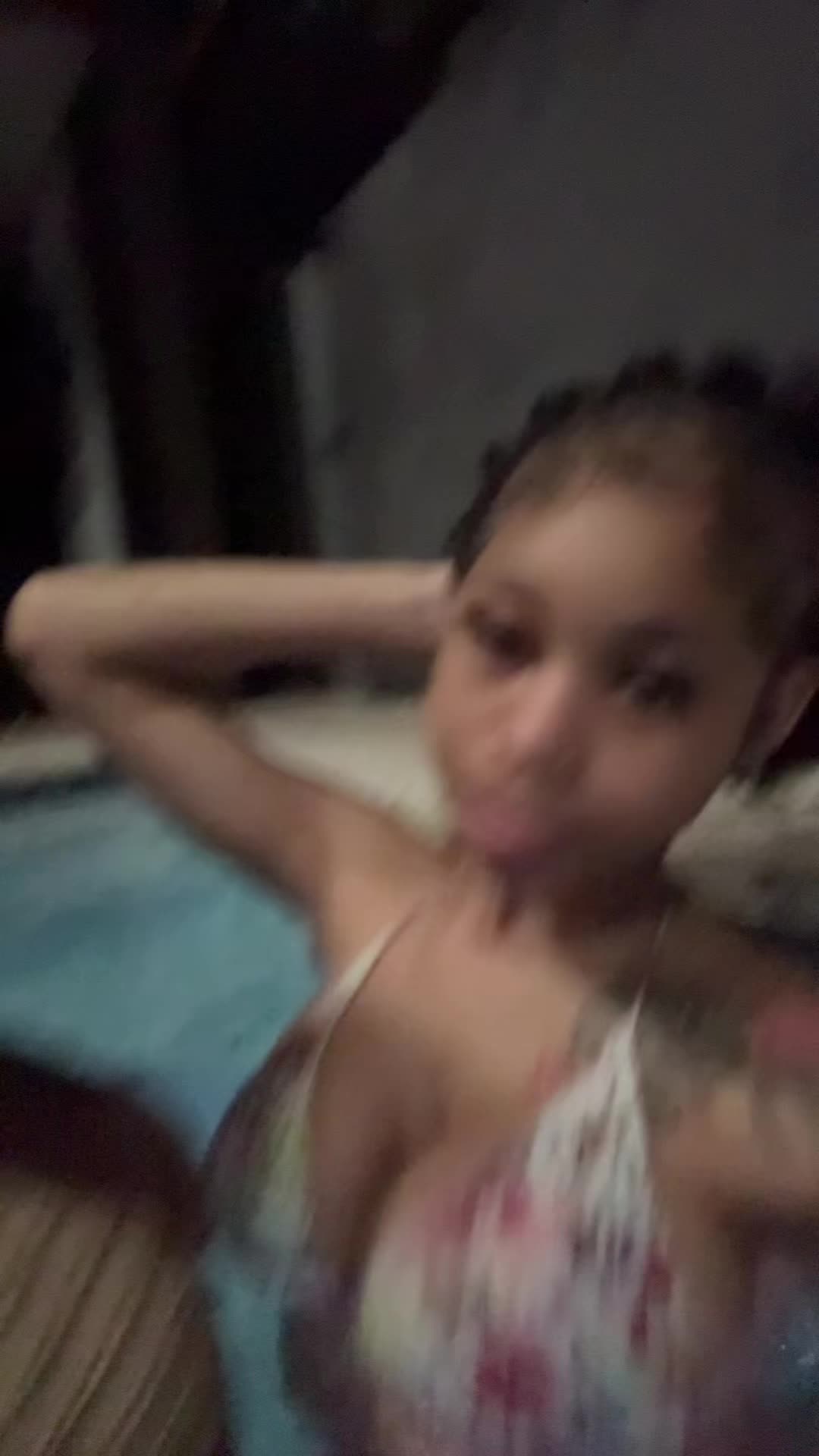 @someelighttskin