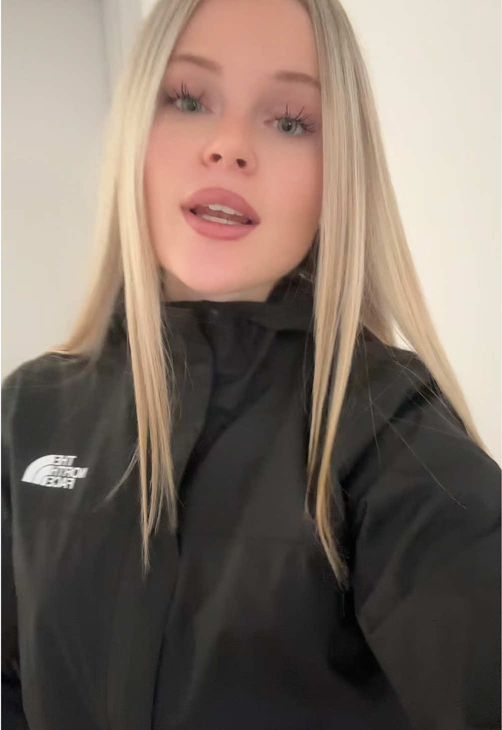 @𝐿𝑖𝑎