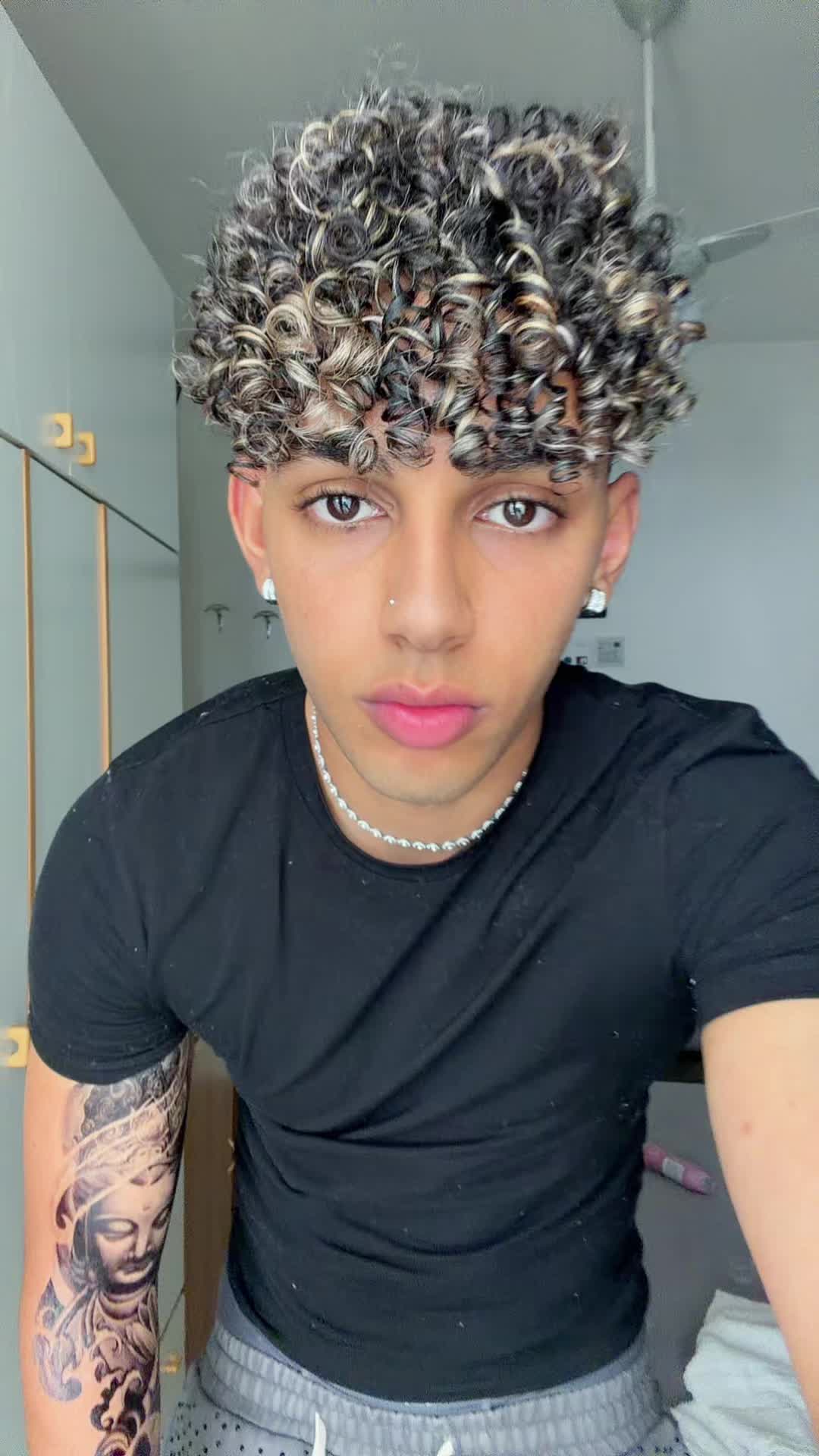 @lightskin.anass