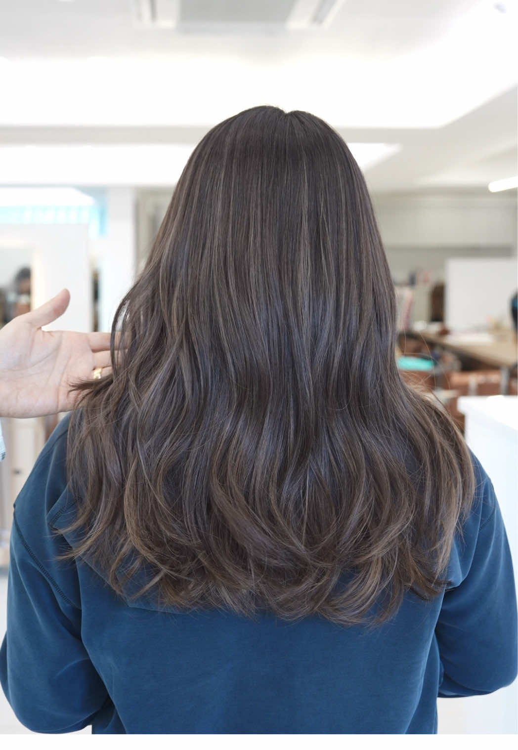@ROYALSALON