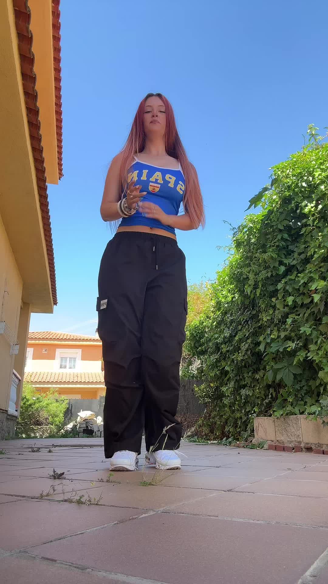 @𝔰𝔞𝔯𝔞🦋