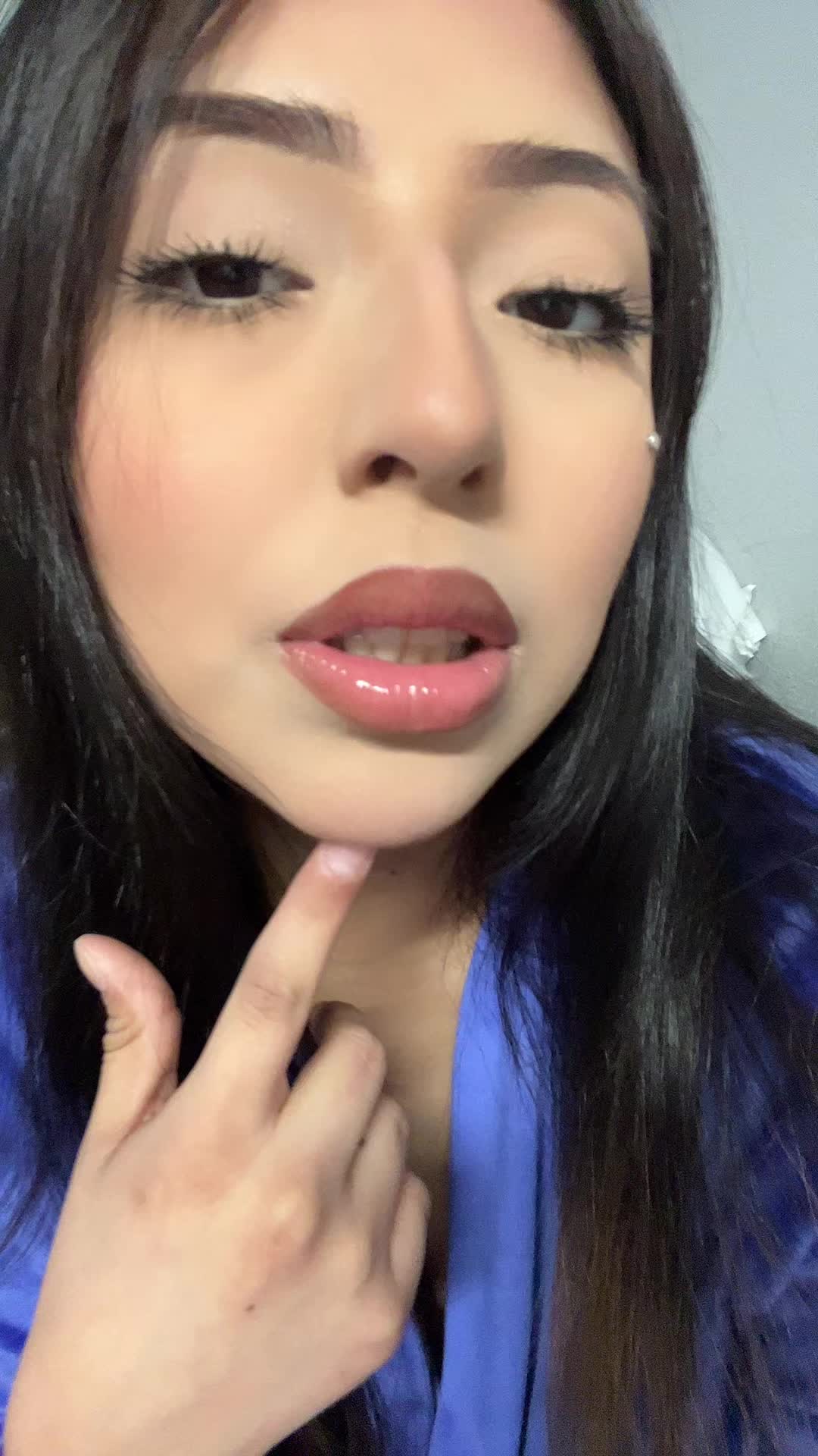 @trinketney