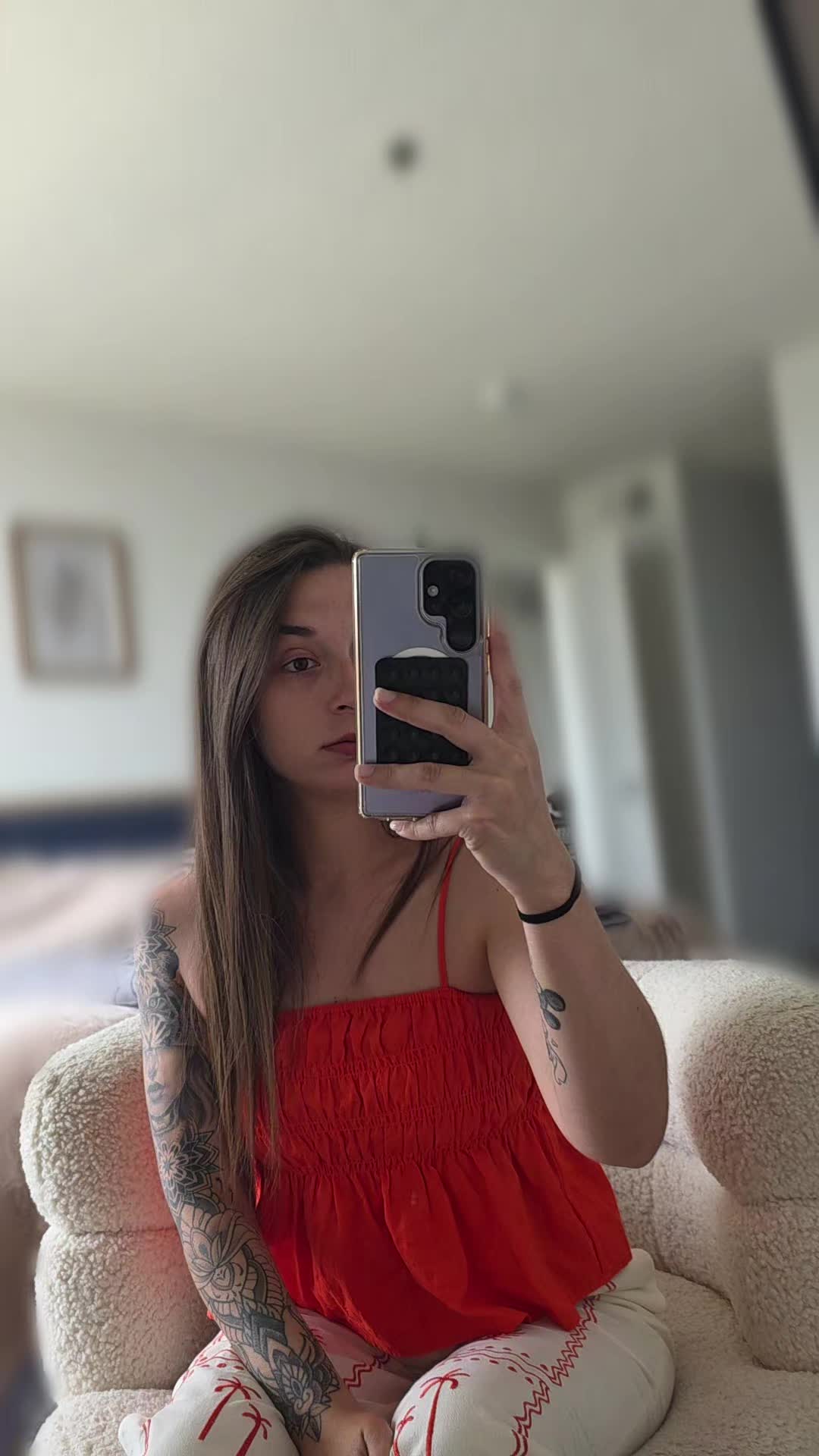 @Madame_M