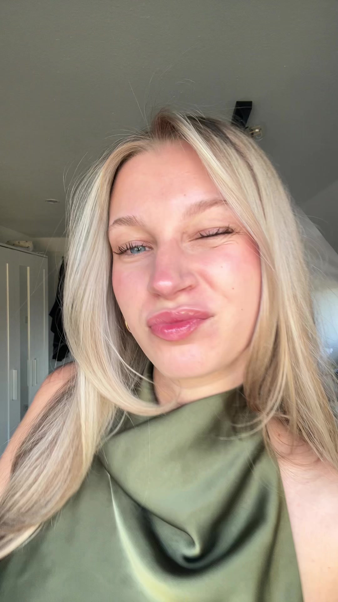 @𝐞𝐦𝐦𝐚