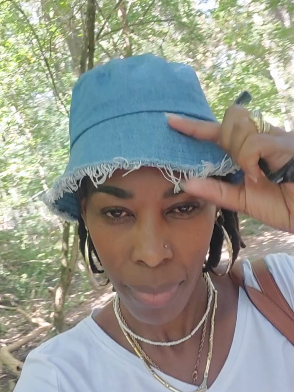 @Nalongo Nyamurungi 👑