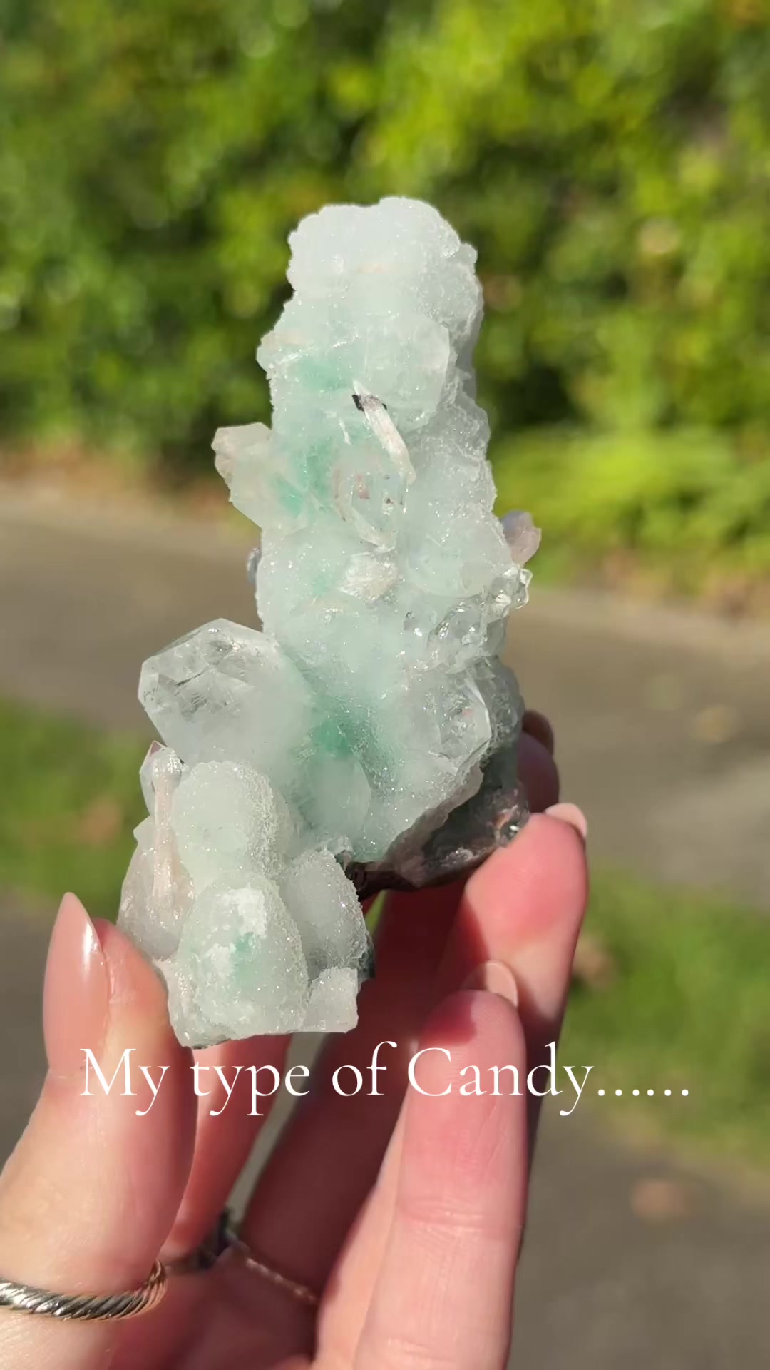 @mineralswithliv